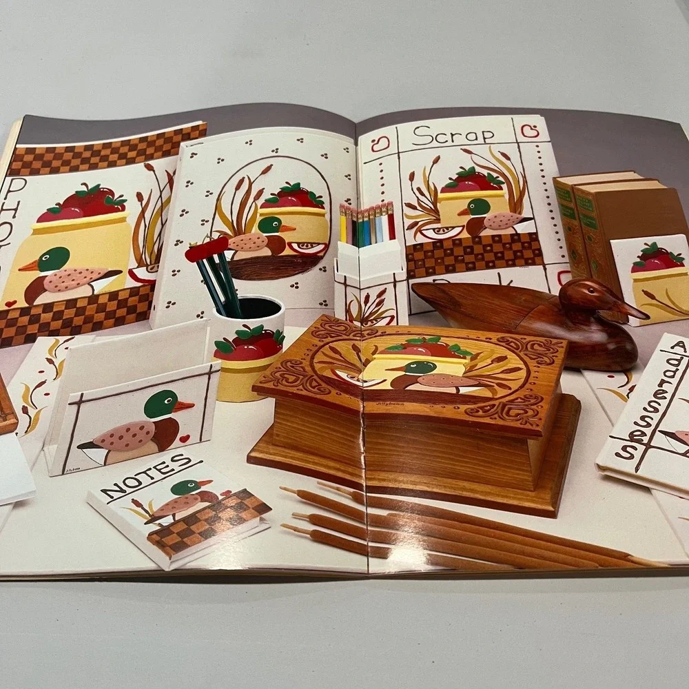 Simply Creative Instruction Book Acrylic Icing‎ Designs 1986 Liquitex Binney &